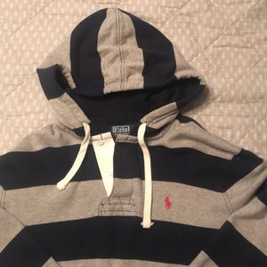 Men’s pullover sweatshirt